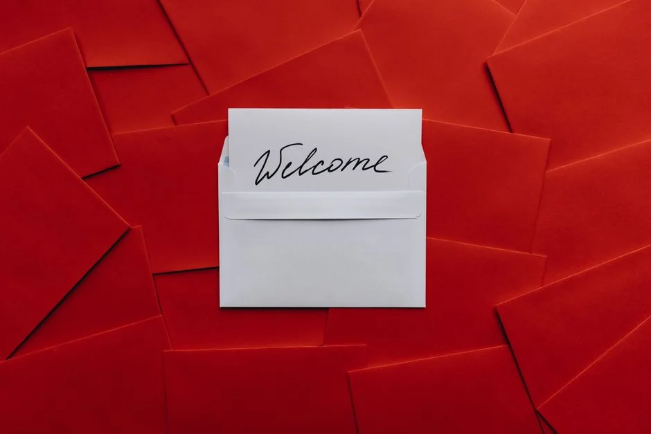 Sticky notes with holiday marketing ideas for Christmas social media and email campaigns.